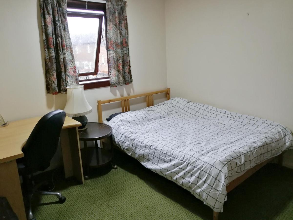 Guest House Private Room Near Glasgow City Centre Bagian luar foto
